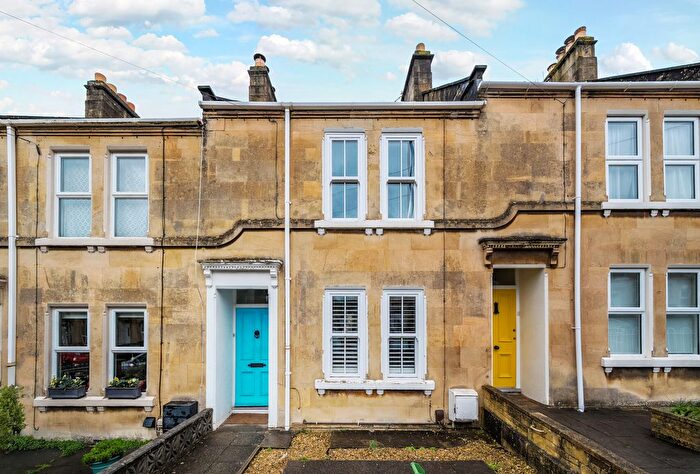 2 Bedroom Terraced House For Sale In West Avenue, Bath, Somerset, BA2