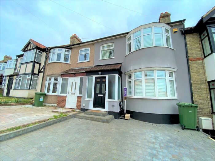 3 Bedroom Terraced House To Rent In Marshalls Drive, Romford, RM1