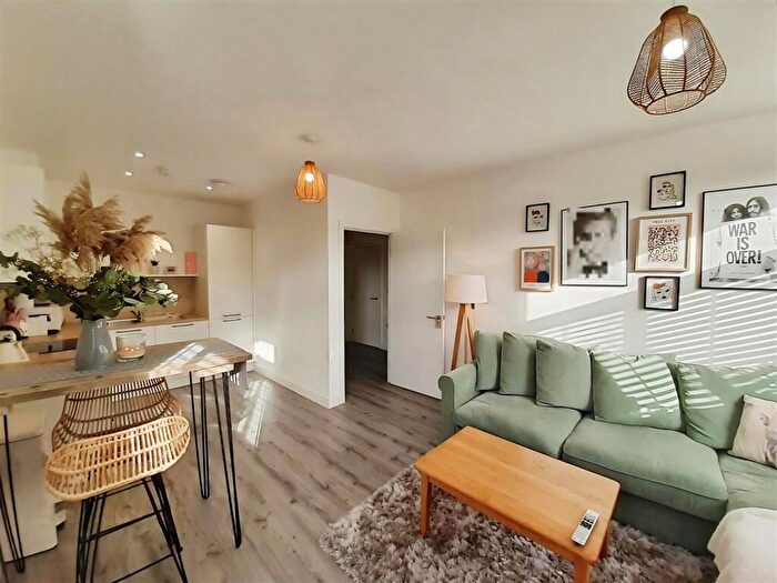 1 Bedroom Apartment To Rent In Wagon Lane, Birmingham, B26