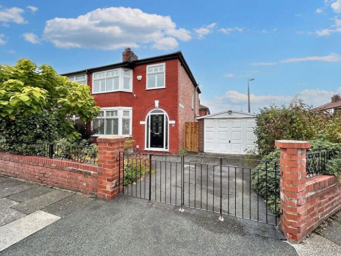 3 Bedroom Semi-Detached House For Sale In Woodsmoor Road, Swinton, M27
