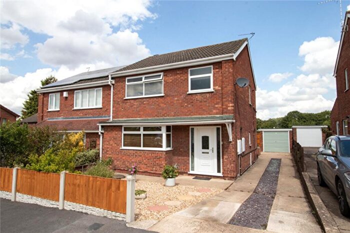 3 Bedroom Semi-Detached House For Sale In Oakford Close, Scunthorpe, Lincolnshire, DN17