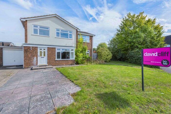 4 Bedroom Detached House To Rent In Mower Close, Wokingham, RG40