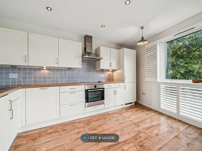 1 Bedroom Flat To Rent In East Dulwich Road, London, SE22