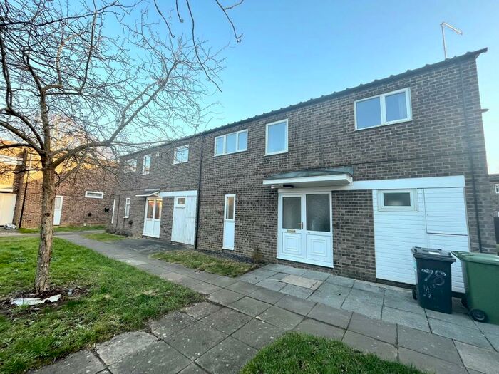 3 Bedroom End Of Terrace House To Rent In Willonholt, Peterborough, PE3