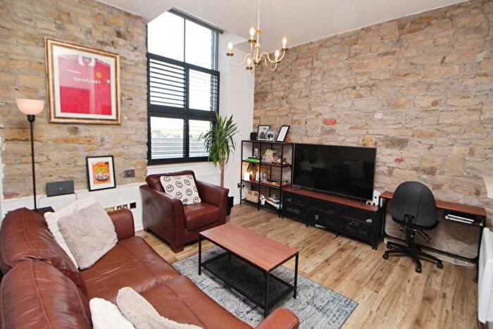1 Bedroom Flat For Sale In Victoria Street, Glossop, Derbyshire, SK13