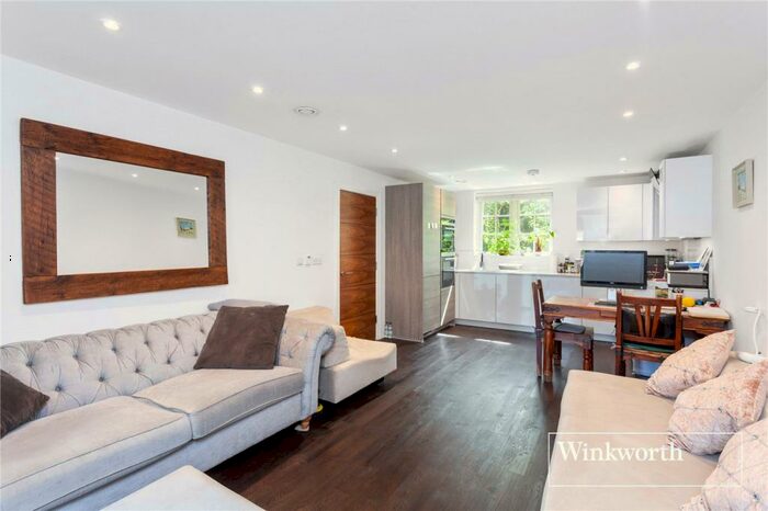 1 Bedroom Apartment To Rent In Lantana Court, Ashridge Close, Finchley, London, N3