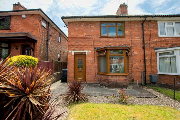 3 Bedroom Semi-Detached House To Rent In Lockton Road, Stirchley, Birmingham, B30