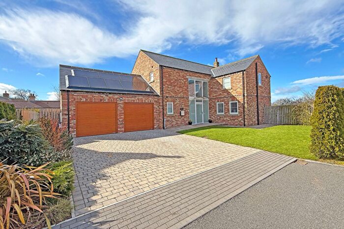 4 Bedroom Detached House For Sale In Marton Meadow, Marton Le Moor, HG4