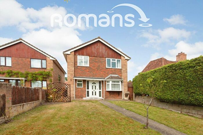 4 Bedroom Detached House To Rent In High Street, GU47