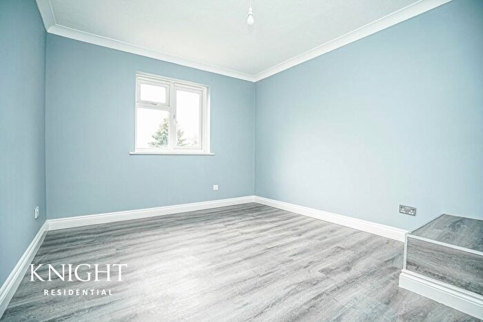 2 Bedroom Semi-Detached House For Sale In Adelaide Drive, Colchester, CO2