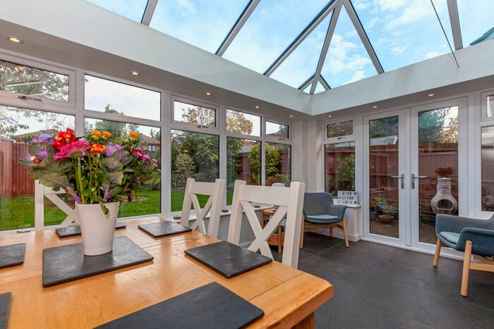 3 Bedroom Semi-detached House To Rent In Gibson Close, Abingdon, OX14