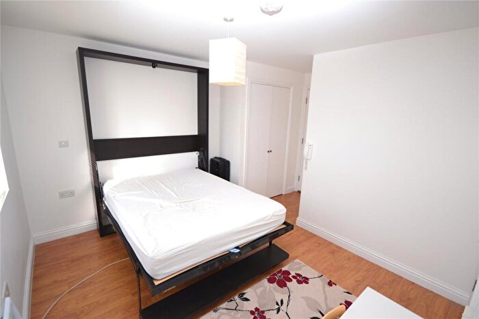 1 Bedroom Apartment To Rent In Camden High Street, Camden, London, NW1