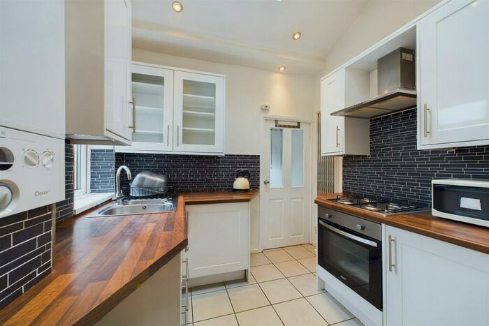 2 Bedroom Flat To Rent In Addycombe Terrace, Newcastle Upon Tyne, NE6