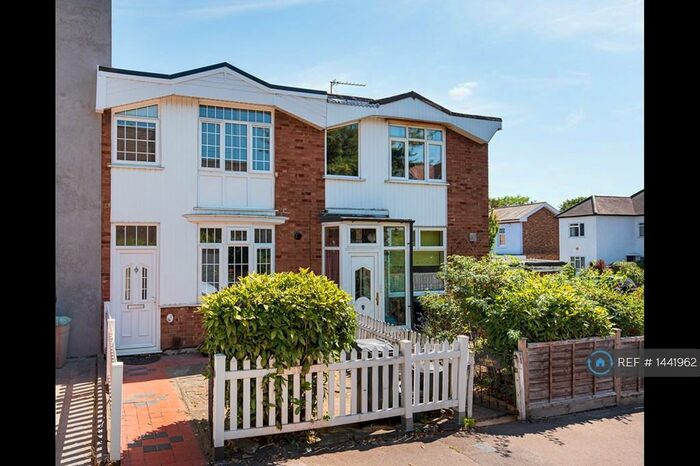 2 Bedroom Terraced House To Rent In Lansdowne Villas, South Woodford, E18
