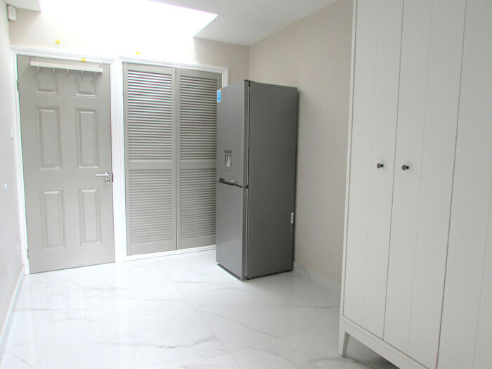 1 Bedroom Flat To Rent In Ash Close, Stanmore, Middlesex, HA7