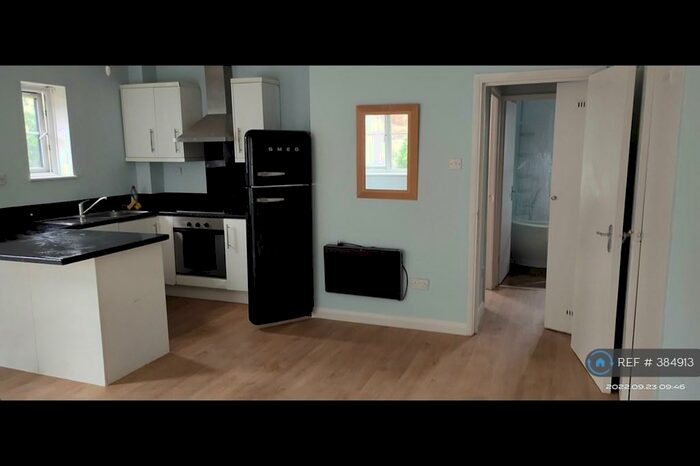 1 Bedroom Flat To Rent In Hockerill Court, Bishop's Stortford, CM23