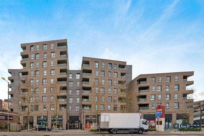 1 Bedroom Apartment For Sale In Bonsai Point, J Edgware Road, London, NW9