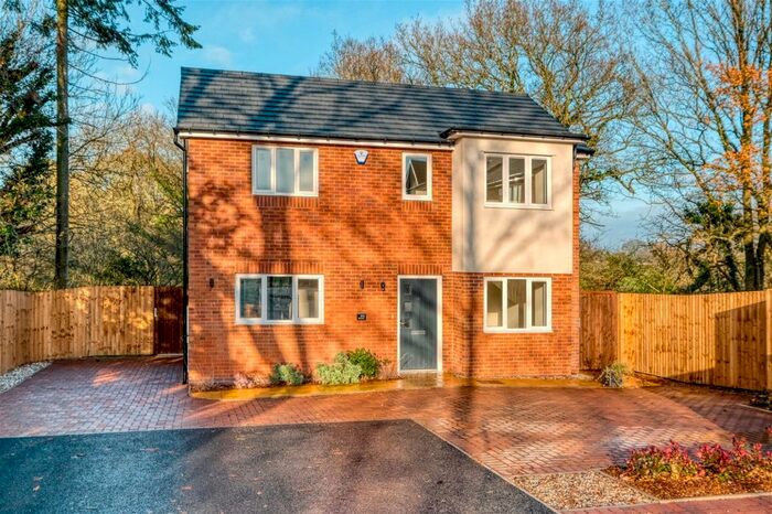 3 Bedroom Detached House For Sale In Alcester Road, Wythall, Birmingham, B47