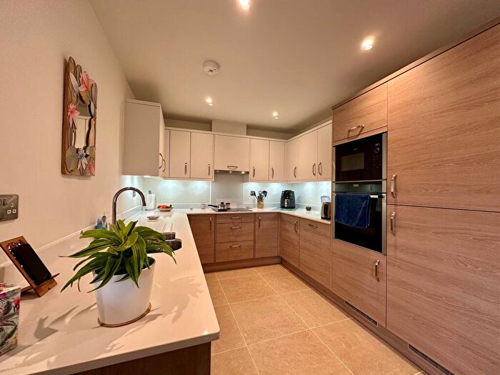 2 Bedroom Apartment For Sale In Mulberry House, Canon Woods Close, Sherborne, Dorset, DT9