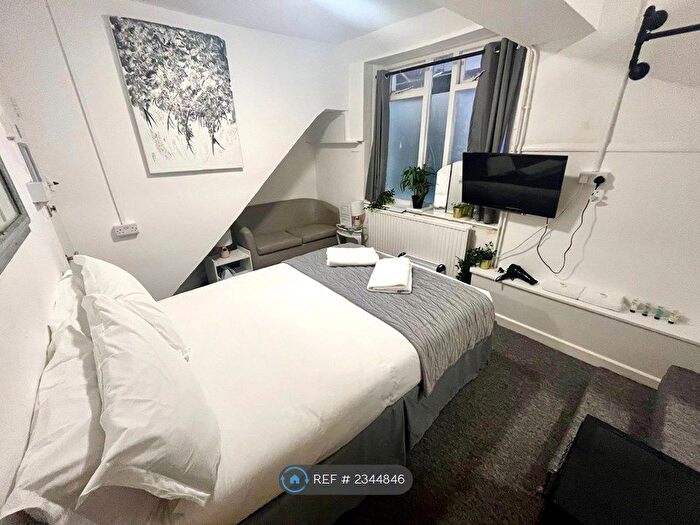 Studio To Rent In Brunswick Square, Brighton Amp; Hove, BN3