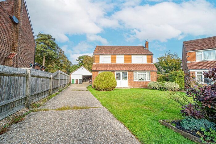 5 Bedroom Detached House For Sale In Playden Gardens, Hastings, TN34