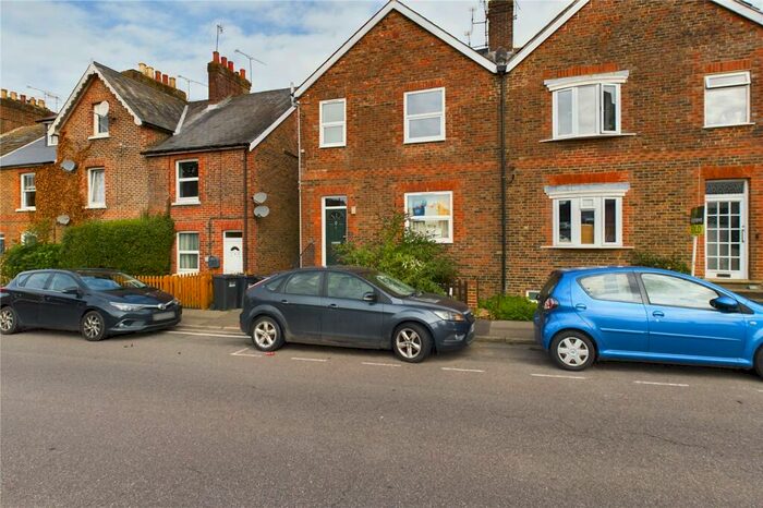 1 Bedroom Apartment To Rent In Queens Road, East Grinstead, West Sussex, RH19