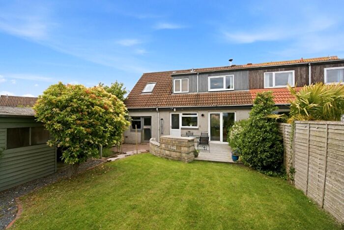 4 Bedroom Semi-Detached House For Sale In Maryknowe, Gauldry, Fife, DD6