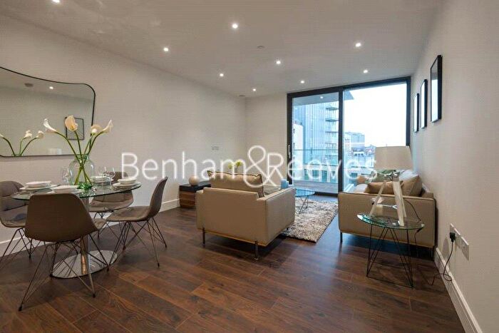 2 Bedroom Apartment To Rent In Stable Walk, Goodmans Fields, Aldgate East, E1
