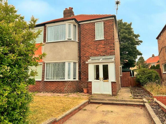 3 Bedroom Semi-Detached House To Rent In Sewerby Road, Bridlington, YO16