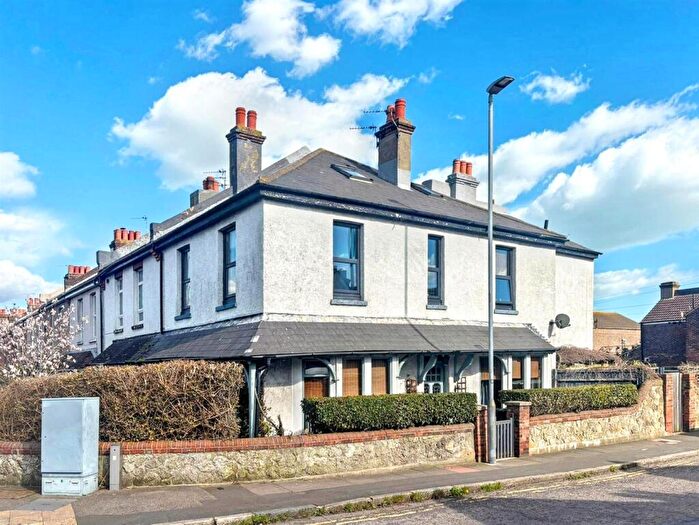 7 Bedroom End Of Terrace House For Sale In Whitley Road, Eastbourne, BN22