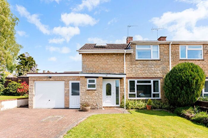 3 Bedroom Detached House For Sale In The Glebe, Aynho, OX17