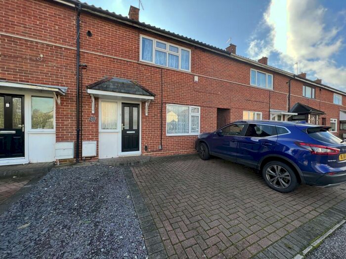 3 Bedroom House To Rent In Blackbush Spring, Harlow, CM20