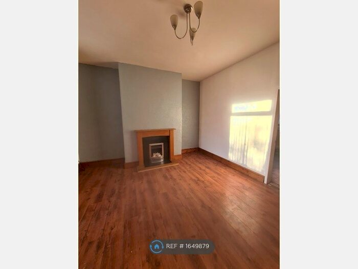 2 Bedroom Terraced House To Rent In Chapel Road, Oldham, OL8