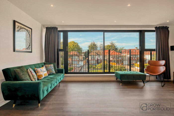 3 Bedroom Penthouse To Rent In Forty Lane, Greater London, HA9