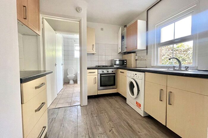 4 Bedroom Property To Rent In Stoke Road, Slough, SL2