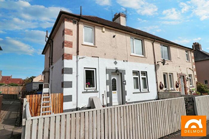 2 Bedroom Flat For Sale In Henderson Park, Windygates, KY8