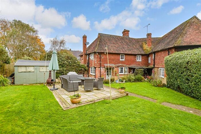 2 Bedroom Semi-Detached House For Sale In Upper Street, Leeds, Maidstone, Kent, ME17