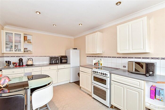 3 Bedroom Terraced House For Sale In Oracle Drive, Waterlooville, Hampshire, PO7