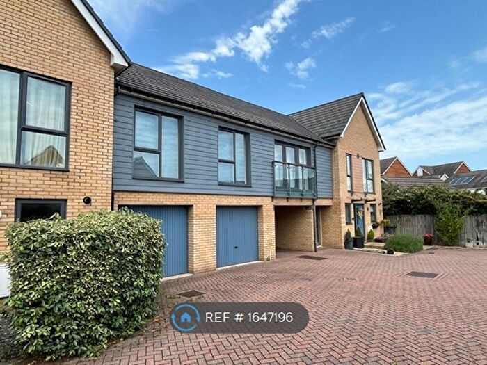 2 Bedroom Flat To Rent In St Marys Island, Chatham, ME4