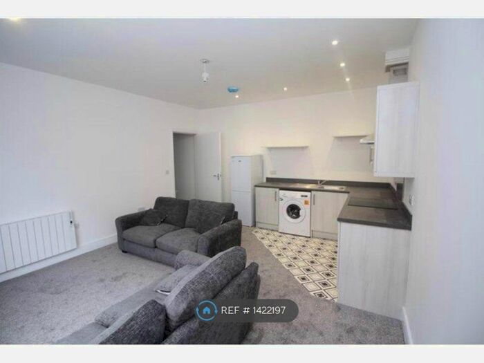 2 Bedroom Flat To Rent In Linthorpe Road, Middlesbrough, TS1