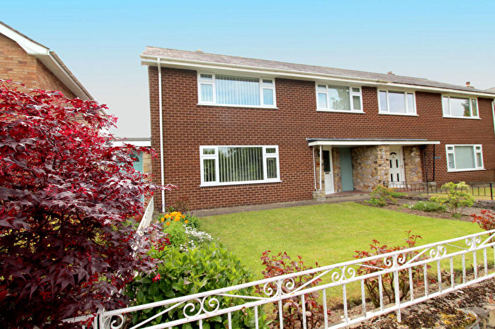 4 Bedroom Semi-Detached House To Rent In , Gernant, Denbigh, Denbighshire, LL16