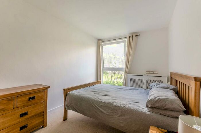 1 Bedroom Flat To Rent In Aberdeen Park, Islington, London, N5