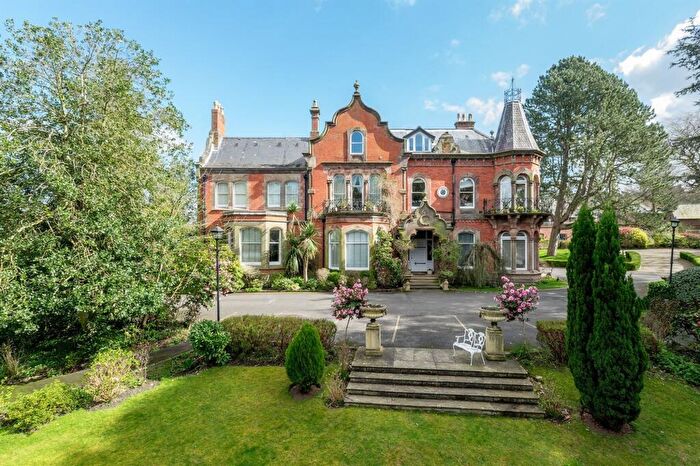 3 Bedroom Penthouse For Sale In Oakwood House, Beechfield Road, Alderley Edge, SK9