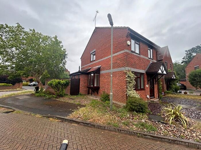 3 Bedroom Property To Rent In Bowers Close, Burpham, Guildford, GU4