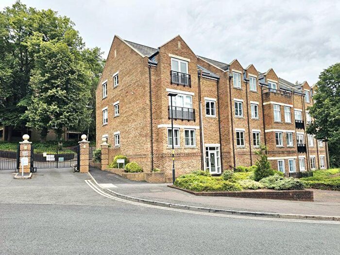 2 Bedroom Apartment For Sale In Caversham Place, Sutton Coldfield, B73