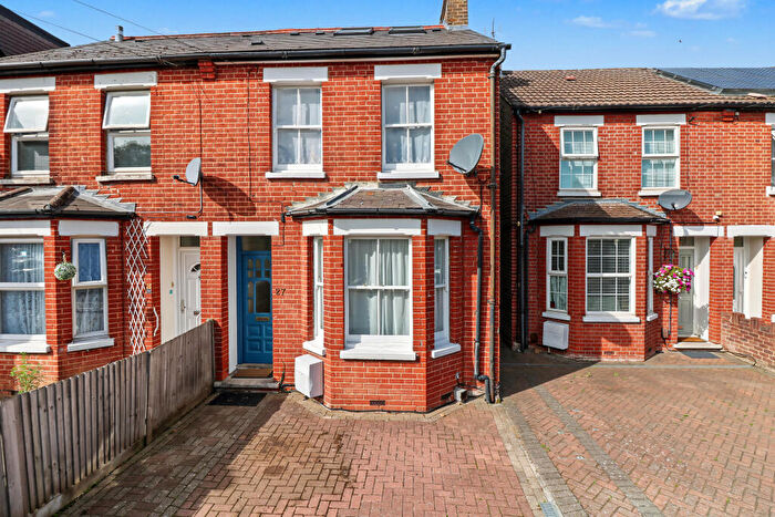 3 Bedroom Semi-Detached House For Sale In Kings Road, Slough, Berkshire, SL1