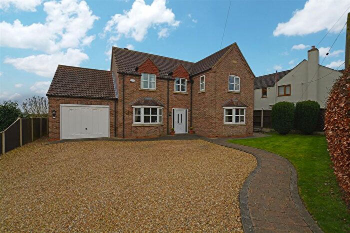 5 Bedroom Detached House For Sale In High Street, Scotton, Gainsborough, DN21