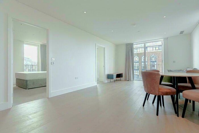 2 Bedroom Apartment To Rent In Gartons Way, London, SW11