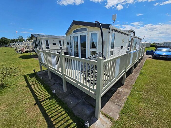 2 Bedroom Mobile/park Home For Sale In Anchor Lane, Ingoldmells, Skegness, PE25