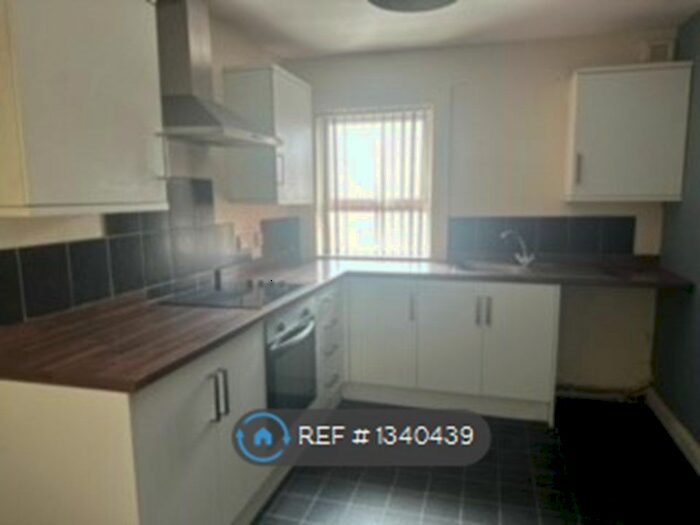 3 Bedroom Flat To Rent In Springfield Road, Blackpool, FY1